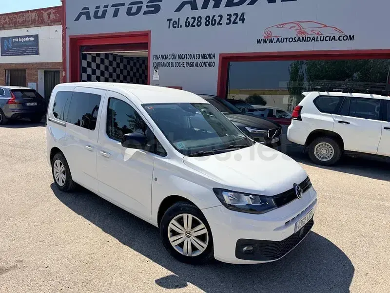 Usado VW Caddy 122 CV (89 kW) 2021 Blanco Monovolumen