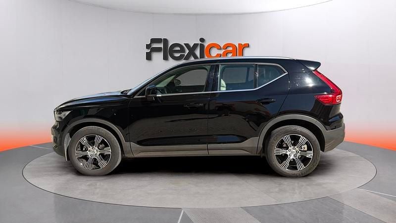 Usado Volvo XC40 Momentum 163 CV (119 kW) 2021 Negro SUV