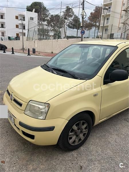 Usado Fiat Panda Classica 69 CV (50 kW) 2012 Amarillo Utilitario