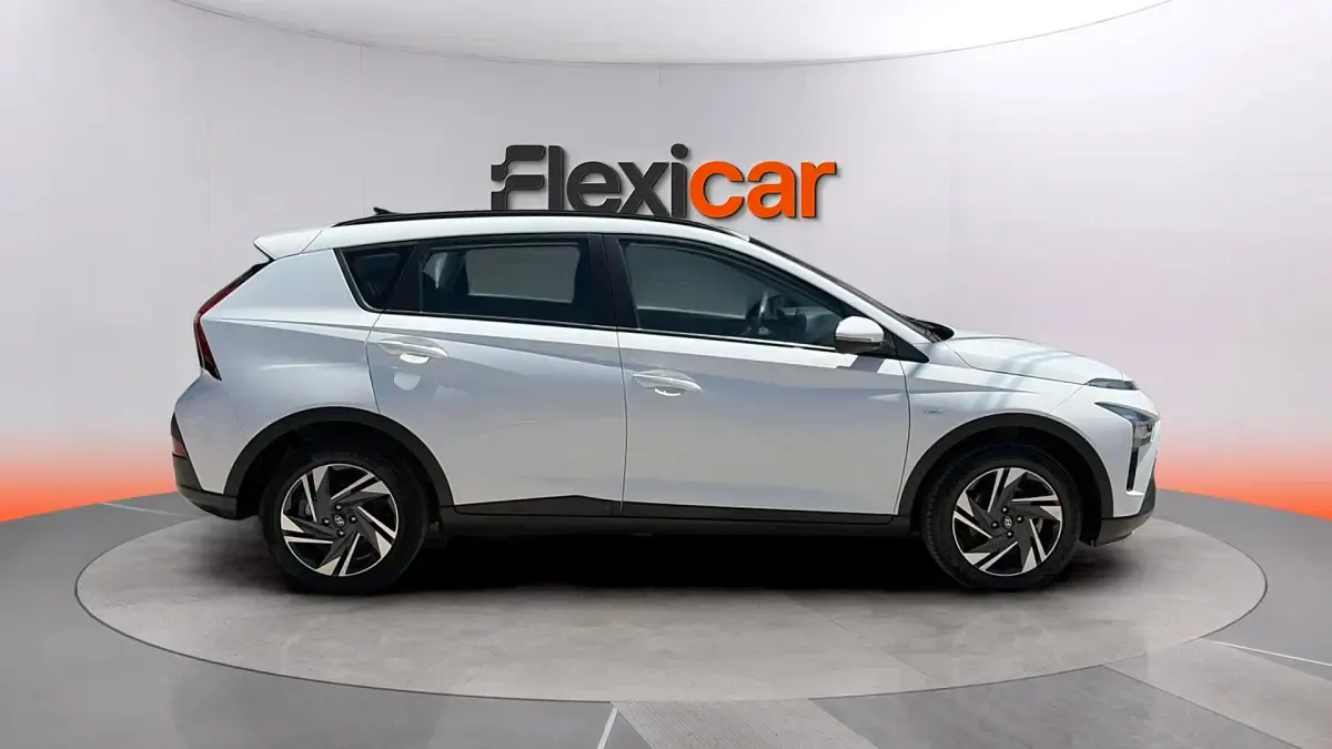 Usado Hyundai Bayon 101 CV (74 kW) 2023 Blanco SUV