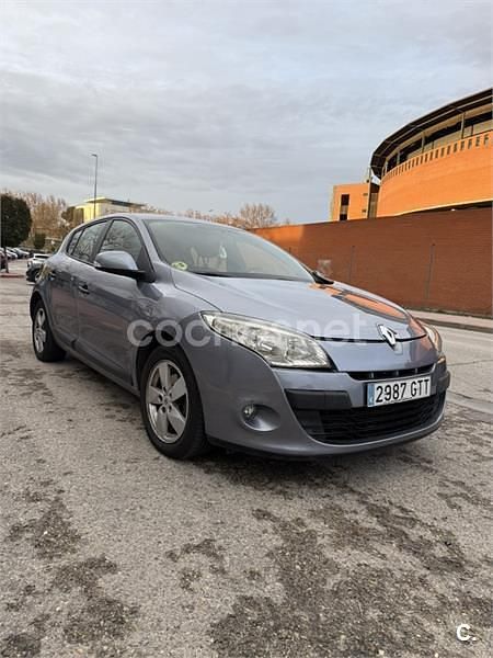 Azul Usado 2010 Renault Mégane Authentique Berlina | 4000 € (Buen precio) - Imagen 1/4