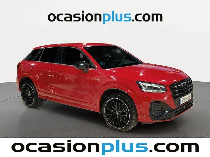 Usado Audi Q2 S-Line 116 CV (85 kW) 2023 Rojo SUV