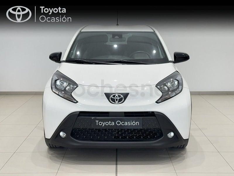 Usado Toyota Aygo X Play 72 CV (52 kW) 2024 Blanco SUV