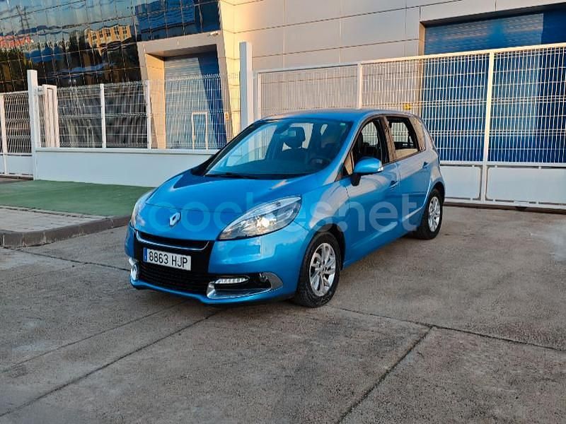Usado Renault Grand Scénic III Dynamique 110 CV (80 kW) 2012 Azul Monovolumen