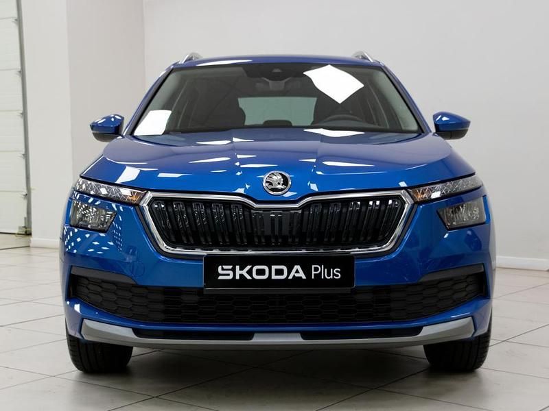 Usado Skoda Kamiq Ambition 110 CV (80 kW) 2022 Azul SUV
