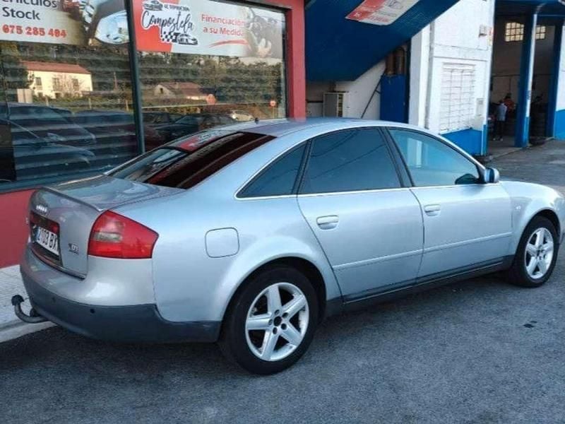 Usado Audi A6 150 CV (110 kW) 1999 Gris Berlina