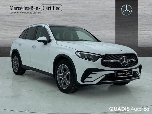 Usado Mercedes GLC300 AMG line 258 CV (189 kW) 2025 Manufaktur blanco opalita brig