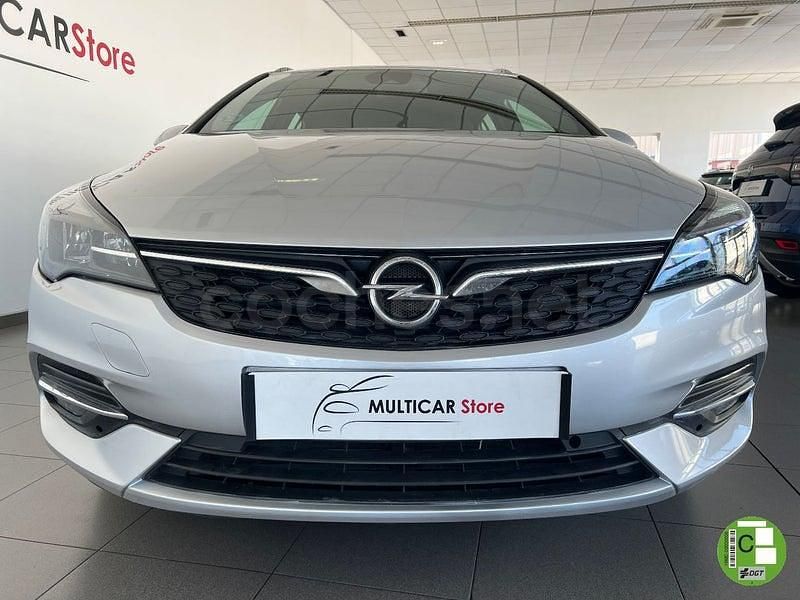 Usado Opel Astra GS Line 122 CV (89 kW) 2020 Gris / plata Familiar