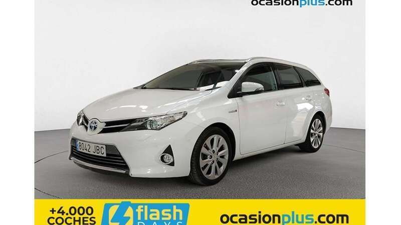Blanco Usado 2014 Toyota Auris Touring Sports Advance Familiar | 12.099 € (Precio justo) - Imagen 1/4