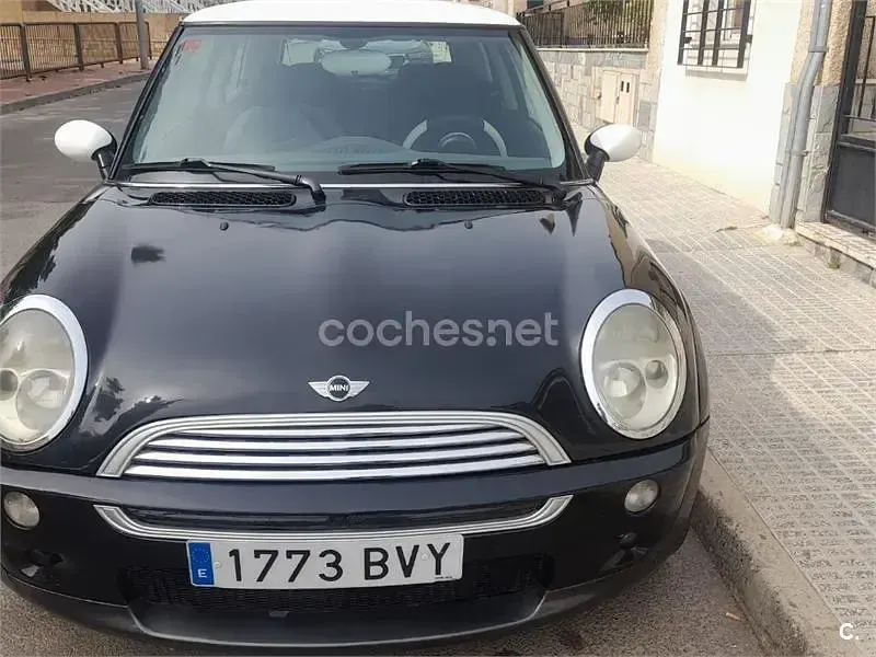 Usado Mini Cooper 115 CV (84 kW) 2002 Negro Utilitario