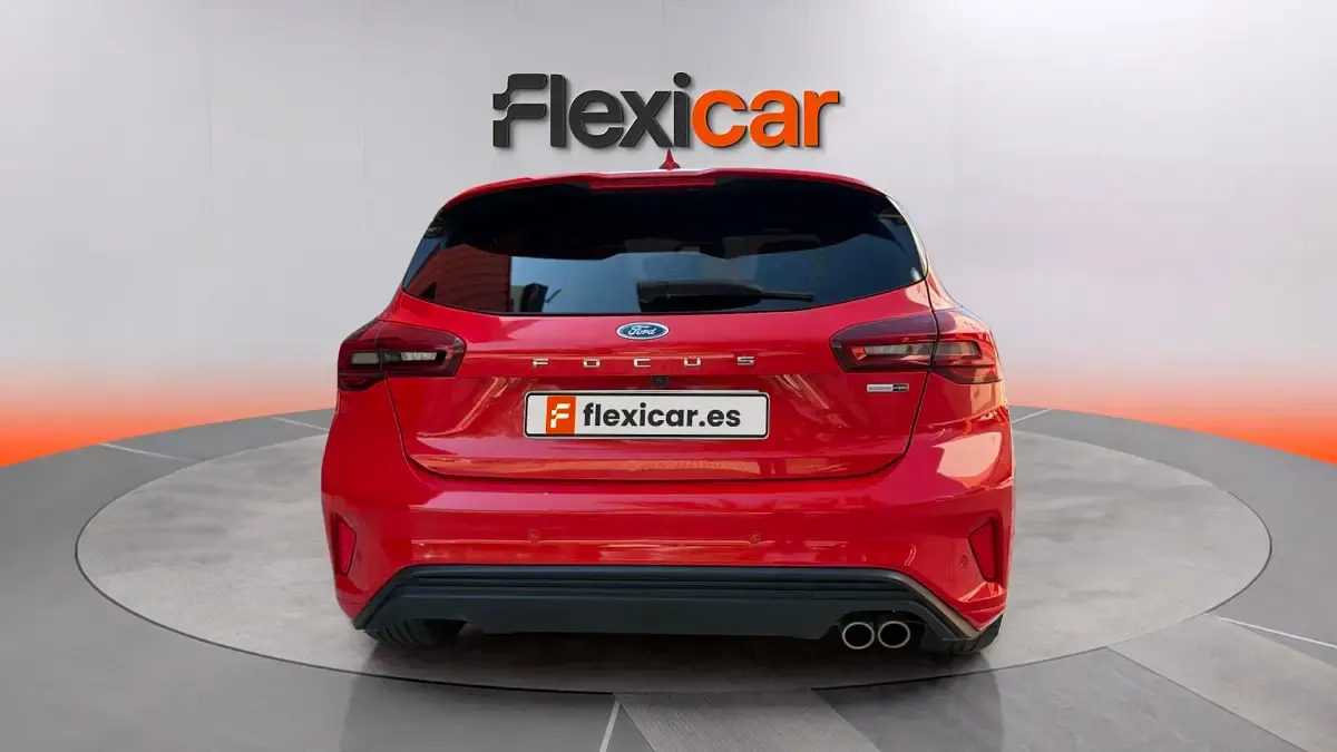 Usado Ford Focus ST-Line 125 CV (91 kW) 2022 Rojo Berlina