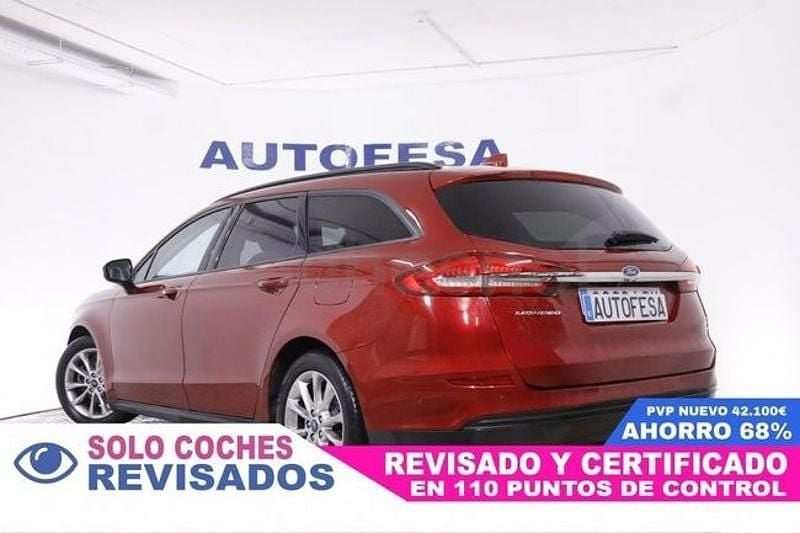 Usado Ford Mondeo Trend 150 CV (110 kW) 2021 Granate Familiar