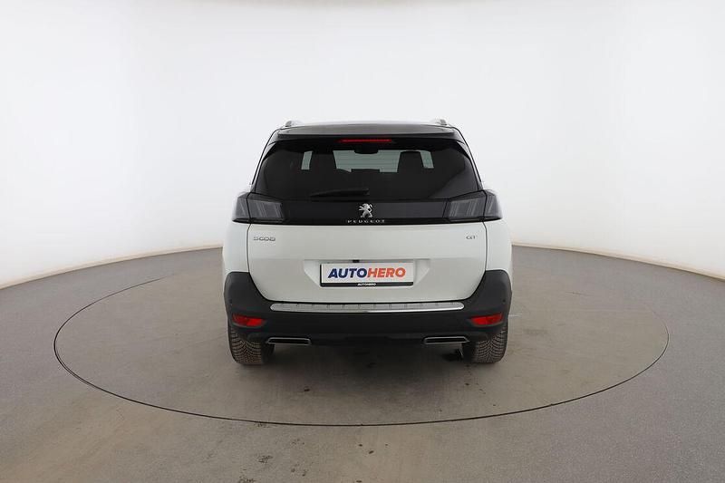 Usado Peugeot 5008 GT 130 CV (95 kW) 2023 Blanco SUV