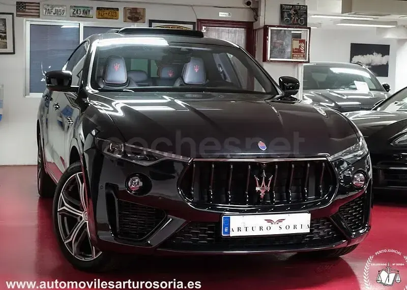 Usado Maserati Levante GranLusso 350 CV (257 kW) 2021 Negro SUV