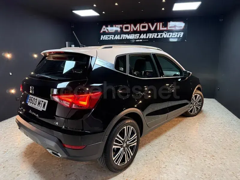 Usado Seat Arona FR 110 CV (80 kW) 2024 Negro SUV