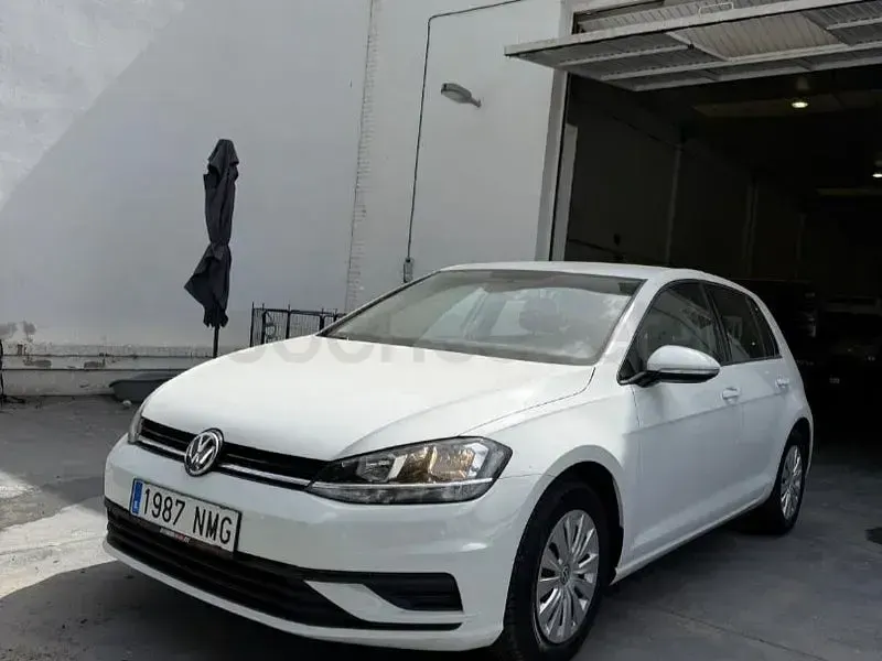 Usado VW Golf VII Edition 110 CV (80 kW) 2018 Blanco Familiar