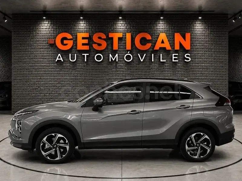 Usado Mitsubishi Eclipse Cross 188 CV (138 kW) 2024 Gris / plata SUV