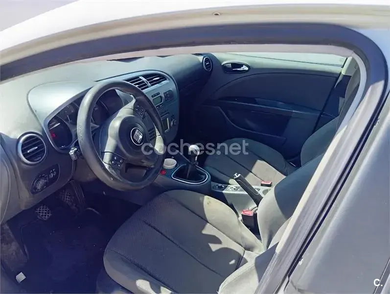 Usado Seat Leon Ecomotive 105 CV (77 kW) 2008 Blanco Utilitario