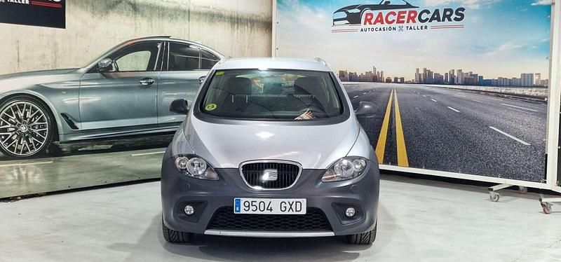 Usado Seat Altea 105 CV (77 kW) 2010 Gris SUV