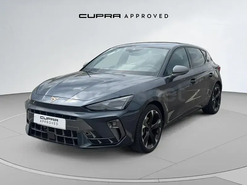 Usado Cupra Leon 150 CV (110 kW) 2024 Gris / plata Berlina