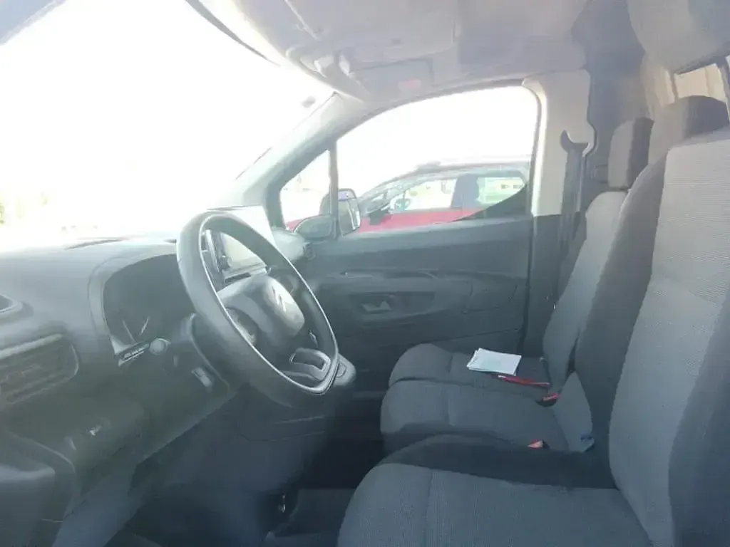 Usado Citroën Berlingo Live 128 CV (94 kW) 2019 Ewp  pintura blanco banquise Monovolumen