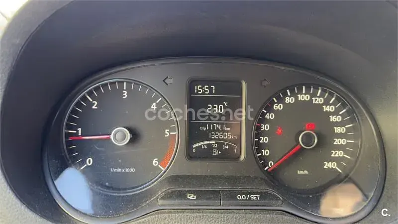 Usado VW Polo Advance 75 CV (55 kW) 2012 Blanco Utilitario