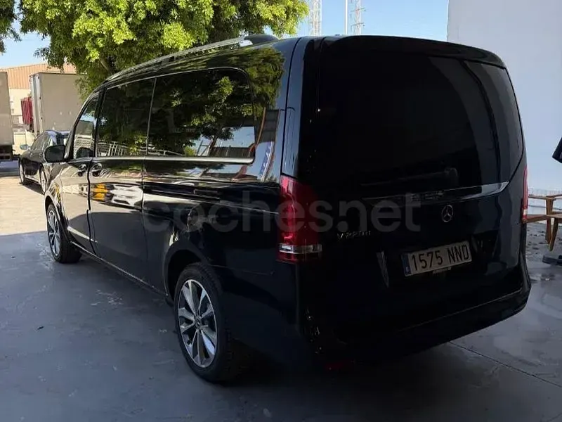Usado Mercedes V220 Avantgarde 163 CV (119 kW) 2023 Negro Monovolumen