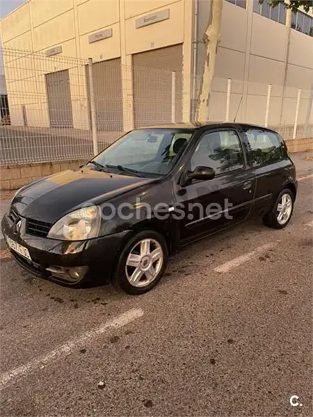 Usado Renault Clio II Authentique 65 CV (47 kW) 2006 Negro Berlina