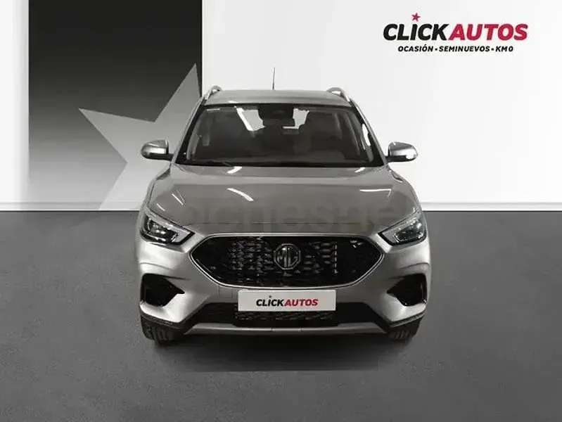 Usado MG ZS Comfort 106 CV (77 kW) 2025 Gris / plata SUV