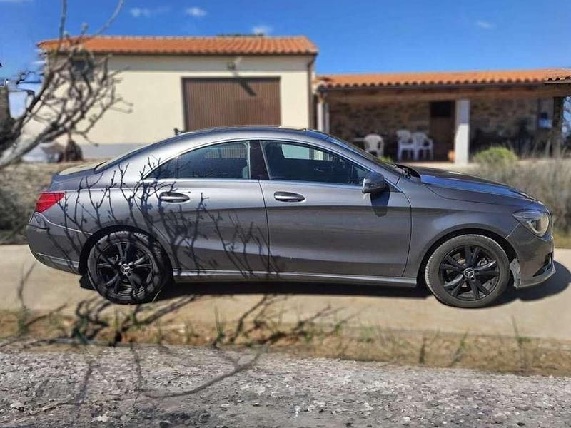 Usado Mercedes C200 Edition 136 CV (100 kW) 2013 Gris Berlina