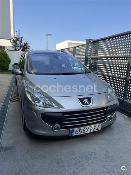 Gris / plata Usado 2006 Peugeot 307 Familiar | 3599 € (Precio justo) - Imagen 1/1
