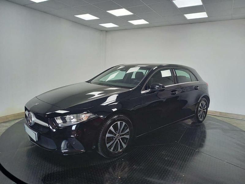 Negro Usado 2019 Mercedes A180 Business | 19.590 € (Precio justo) - Imagen 1/4