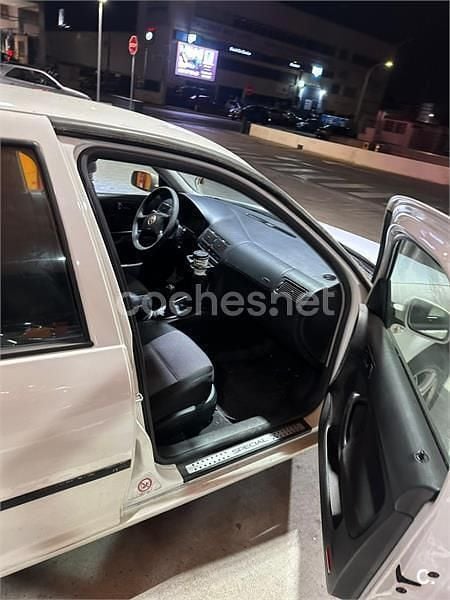 Usado VW Golf IV Advance 110 CV (80 kW) 2002 Blanco Berlina