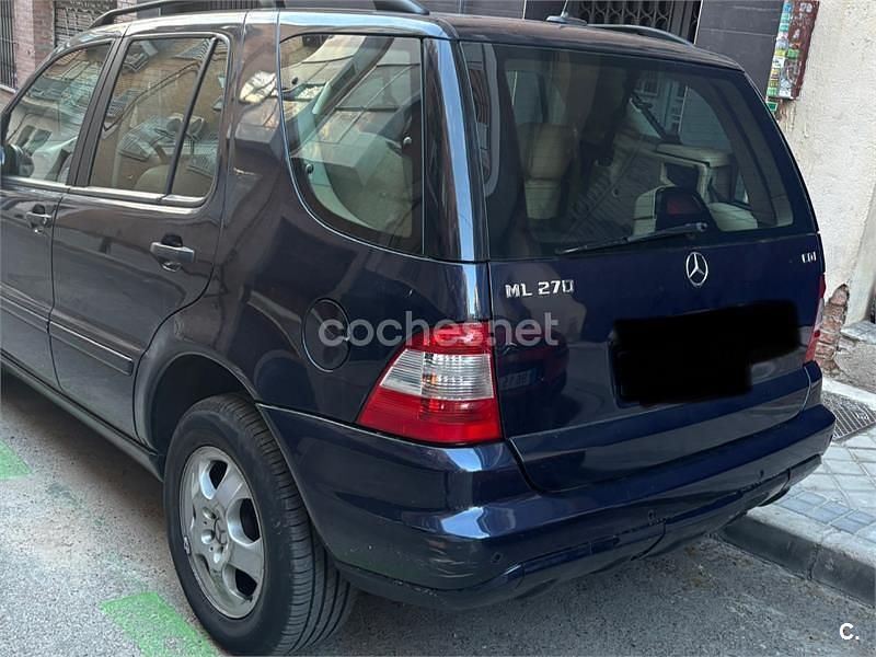 Usado Mercedes ML270 163 CV (119 kW) 2002 Azul SUV