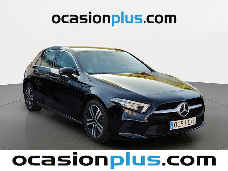 Usado Mercedes A180 116 CV (85 kW) 2020 Negro Berlina