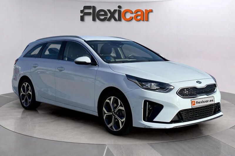 Blanco Usado 2021 Kia Ceed Berlina | 13.990 € (Buen precio) - Imagen 1/4