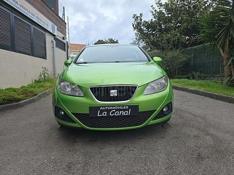 Usado Seat Ibiza Style 105 CV (77 kW) 2012 Verde Berlina