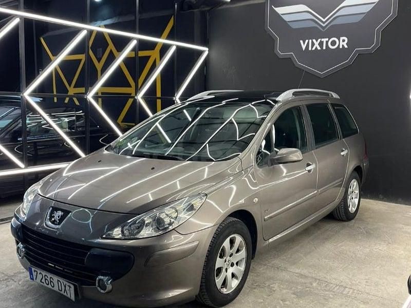 Usado Peugeot 307 90 CV (66 kW) 2006 Beige Familiar