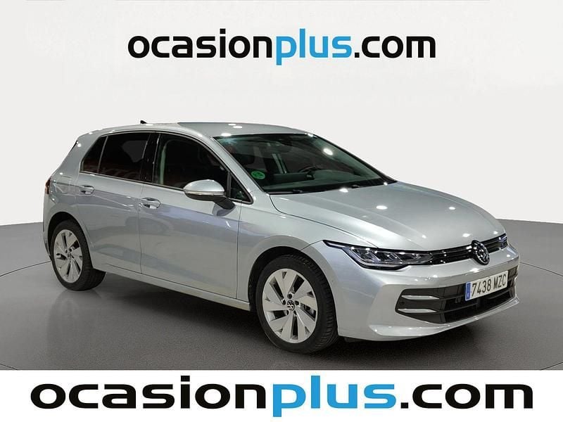 Usado VW Golf VIII 116 CV (85 kW) 2025 Gris plata Utilitario