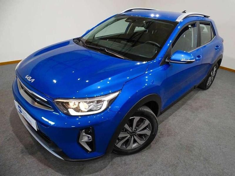 Begagnad Kia Stonic 84 HK (61 kW) 2023 Blå SUV