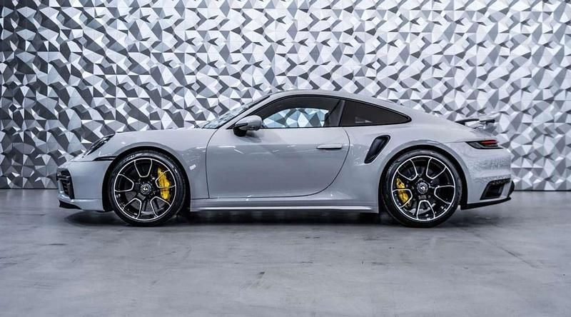 Usado Porsche 992 650 CV (478 kW) 2022 Gris Coupe