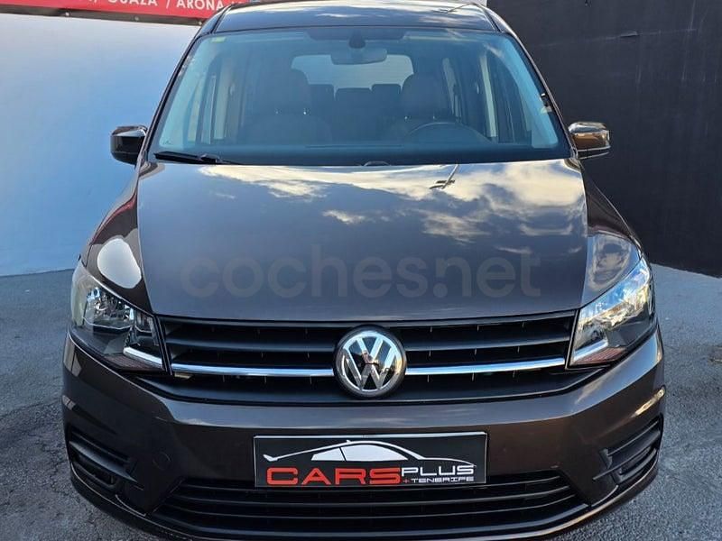 Usado VW Caddy Maxi 102 CV (75 kW) 2019 Marrón Monovolumen