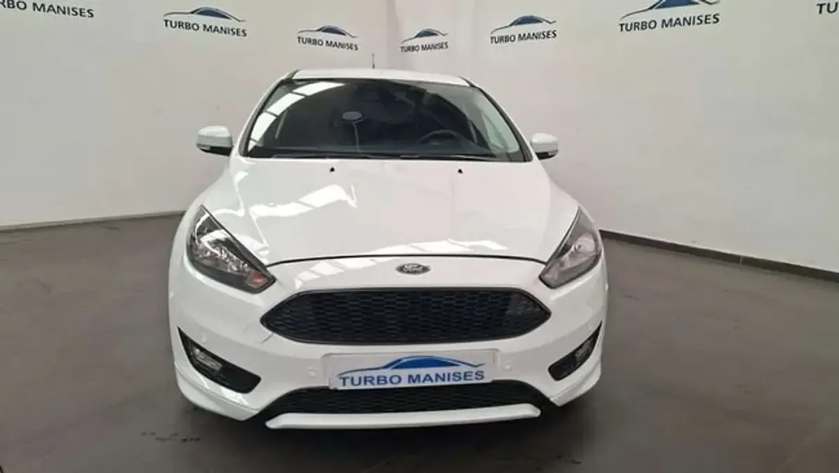 Usado Ford Focus Trend 125 CV (91 kW) 2018 Blanco Utilitario