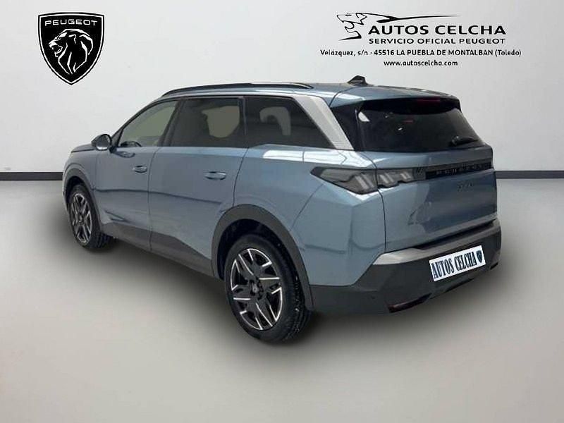 Usado Peugeot 5008 Allure 136 CV (100 kW) 2025 Azul SUV