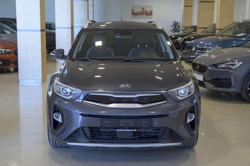Usado Kia Stonic 110 CV (80 kW) 2017 Gris SUV