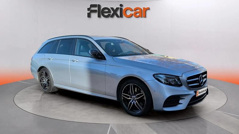 Usado Mercedes E220 194 CV (142 kW) 2020 Gris Familiar