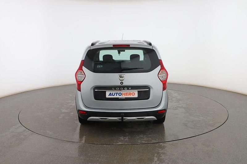 Usado Dacia Lodgy 131 CV (96 kW) 2020 Gris Monovolumen