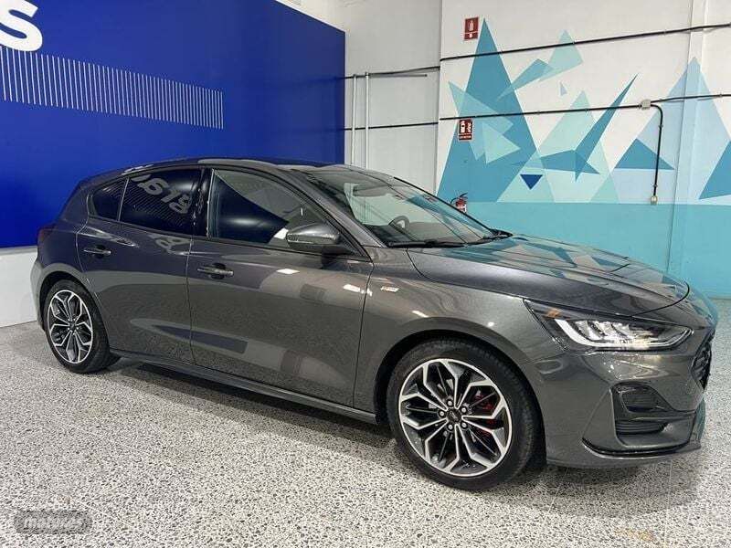 Gris Usado 2024 Ford Focus ST-Line X Berlina | 22.995 € (Precio justo) - Imagen 1/4
