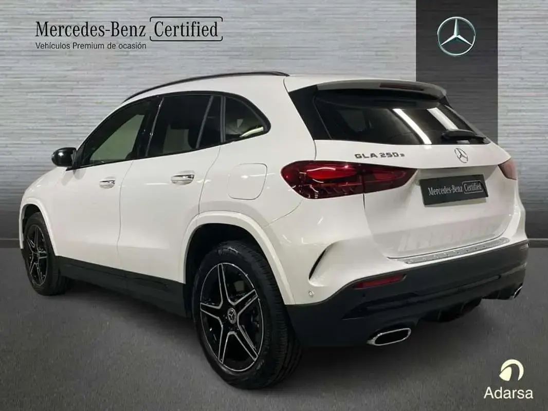 Usado Mercedes GLA250 AMG line 163 CV (119 kW) 2024 SUV