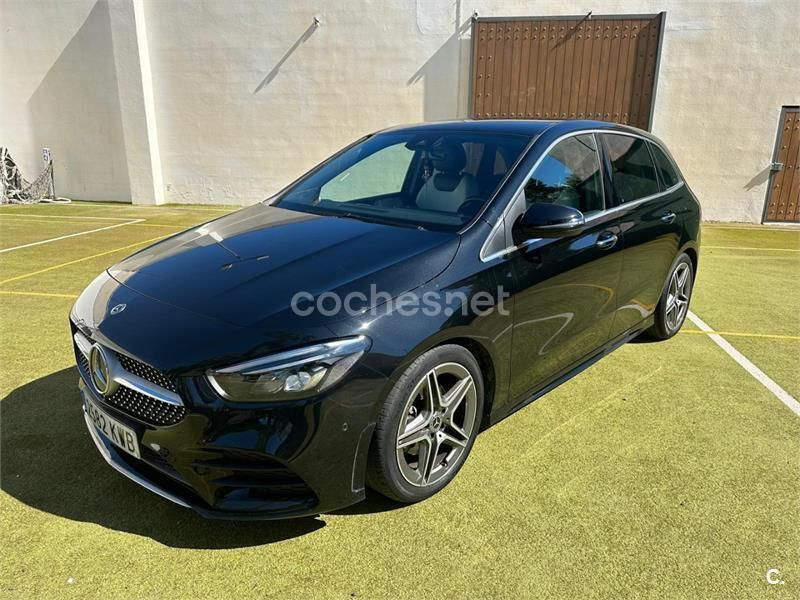Usado Mercedes B200 136 CV (100 kW) 2019 Negro Monovolumen